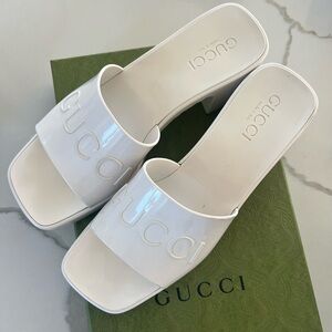 gucci rubber sandals white